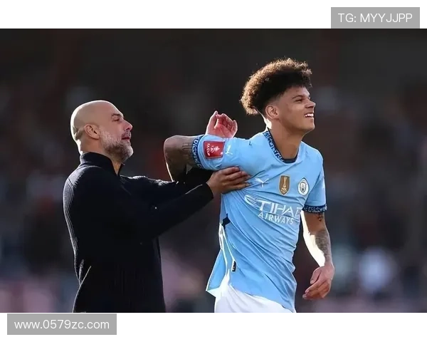 奥赖利：享受踢后卫并充满争冠信心